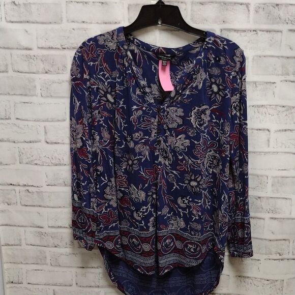 Lucky brand top - Picture 1 of 3